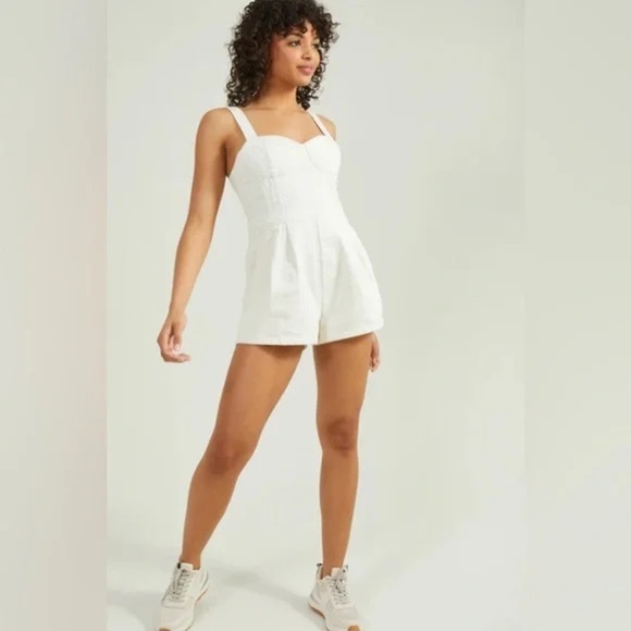 NWT Altar’D State Ivory white Denim Romper sweetheart neckline bustier pleated - Picture 14 of 14